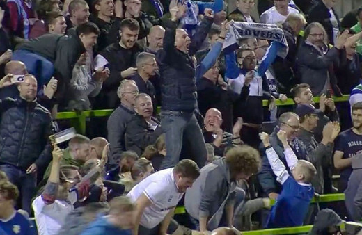 İngilizlerin konuştuğu hakem Mike Dean'in olay görüntüleri