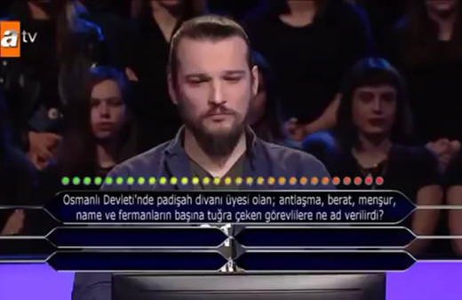 Kim Milyoner Olmak İster'de telefon jokeri ünlü Youtuber soruyu bilemeyince....