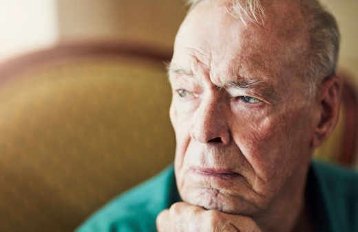 Demans (bunama) hastalığı nedir? Sigara ve alkol kullananlar risk altında