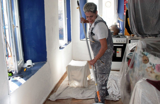 Bodrum'da üst düzey yöneticiliği bırakan kadın boyacı oldu