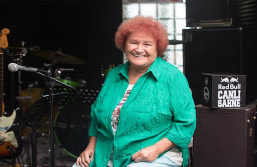 Selda Bağcan soyuldu! Hırsız tanıdık çıktı