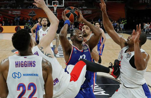 Anadolu Efes Euroleague ikincisi oldu