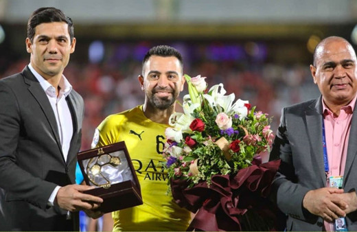 Xavi yeşil sahalara veda etti