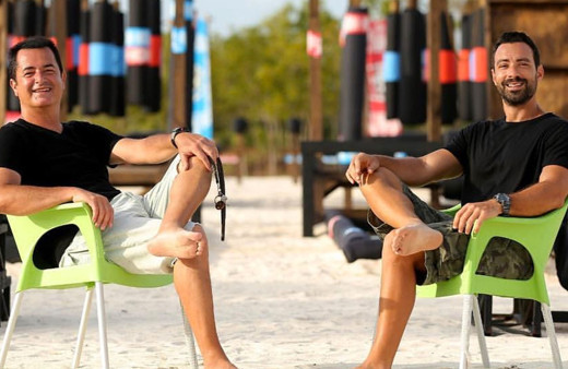 Atatürk'e 'soykırımcı' dedi! Survivor sunucusu Sakis'ten skandal paylaşım!