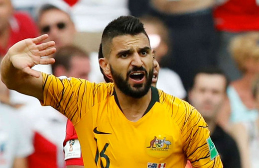 Aziz Behich Beşiktaş'a doğru