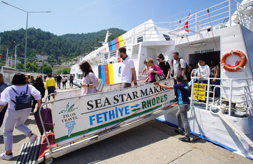 Rodos’tan Fethiye’ye ilk turist kafilesi geldi