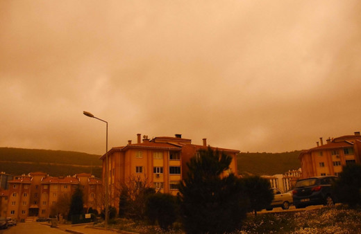 Meteorolojiden "sağanak ve toz taşınımı" uyarısı