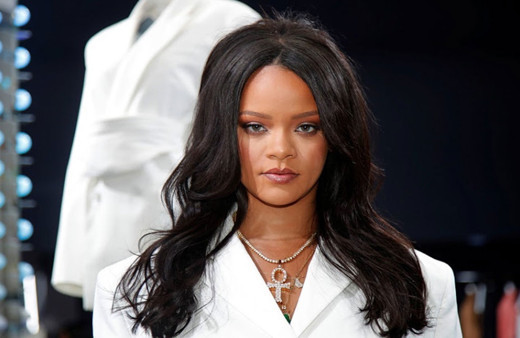 İç çamaşırı markasını çıkarmıştı! Rihanna Paris'te mağaza açtı!