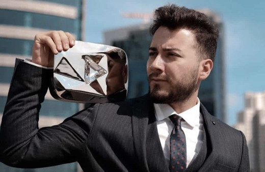 Enes Batur evlendi mi karısı Tulu Bacı kimdir yaşı kaç?