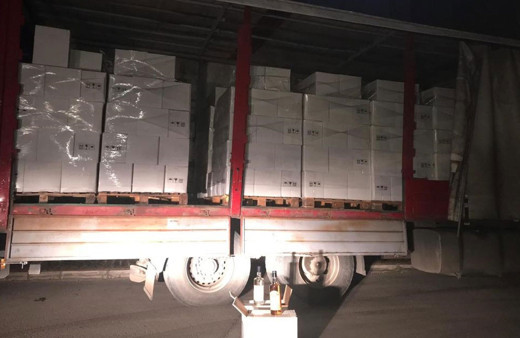 İzmir'de sahte içki için fabrika kurmuşlar