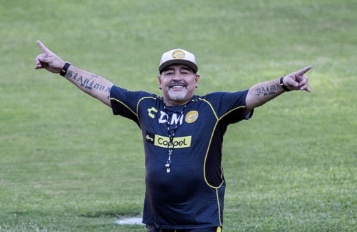 Efsane futbolcu Diego Maradona tutuklandı!