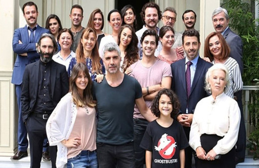 İstanbullu Gelin'de bambaşka bir heyecan! Türkiye Alzheimer Derneği'ni ağırladılar