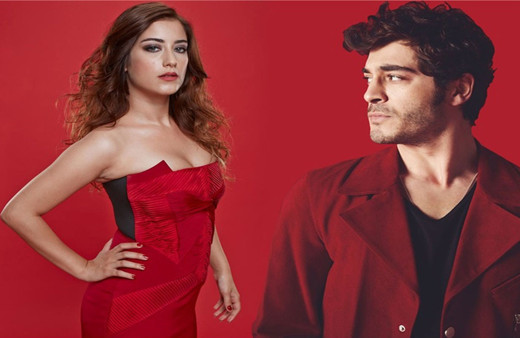 Bizim Hikaye bitti gerginlik bitmedi! Hazal Kaya ve Burak Deniz birbirlerini sildi