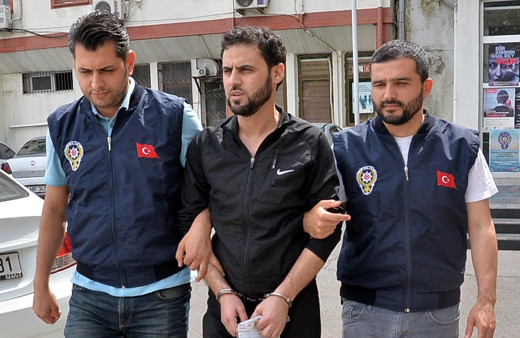 Kendini kadın doğum uzmanı gibi tanıttı bakın kadınlara ne enjekte etti