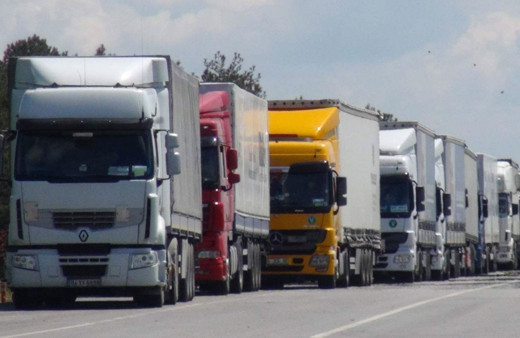 Bakanı Ruhsar Pekcan duyurdu! TIR kuyruklarını azaltacak takip sistemi geliyor