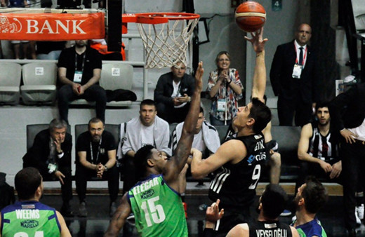 Beşiktaş'ı yenen TOFAŞ yarı finalde