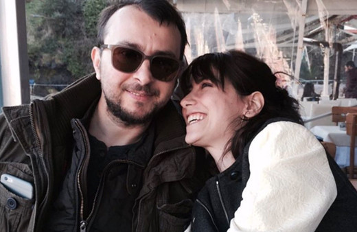 Hazal Kaya Ali Atay ile yataktan paylaştı güzel oyuncu makyajsız şaşırttı