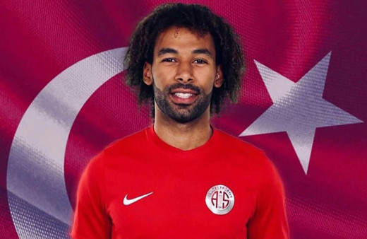 Nazım Sangare'den esprili yanıt: Yolda görsem Türk demem