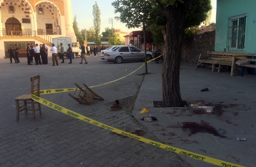 Niğde'de silahlı çatışma Ölüler ve çok sayıda yaralı var