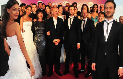 Çukur'da umut var! Çukur'un İkinci Sezon Finali Gala Gecesi'nden renkli görüntüler