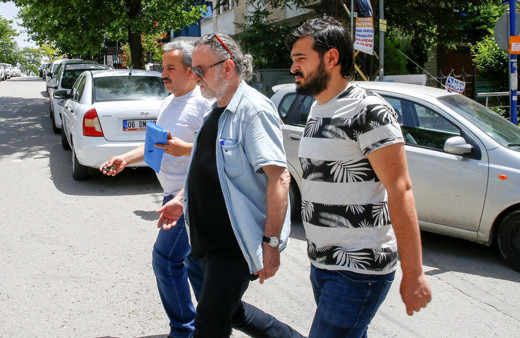 Zümrüt Apartmanı yayıncısı Alaattin Topçu'dan rezil açıklama