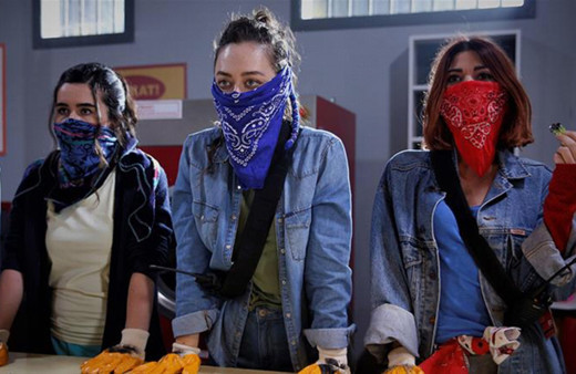 Avlu 44. bölüm 2. fragmanı sezon finali