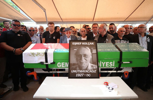 Usta oyuncu hayatını kaybetmişti! Eşref Kolçak son yolculuğuna uğurlandı