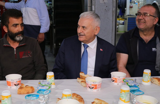 Binali Yıldırım sert çıktı: Kulağından tutar atarız