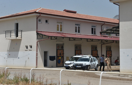 Şoke eden olay! Seyis, hipodromda ölü bulundu