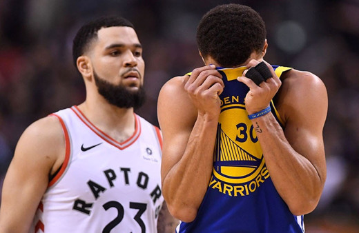 Finalde ilk gülen Toronto Rapters