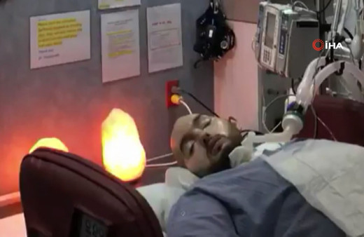 14 yıldır komadaydı başını oynattı