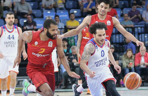 Galatasaray'ı deviren Anadolu Efes final kapısını araladı