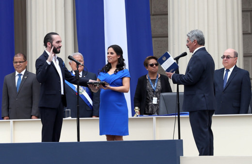 Osmanlı torunu resmi yemini etti devlet başkanı oldu