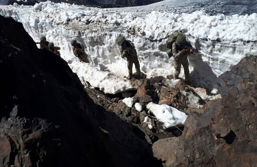 Bakanlık video paylaştı 4 teröristin havaya uçtuğu anlar