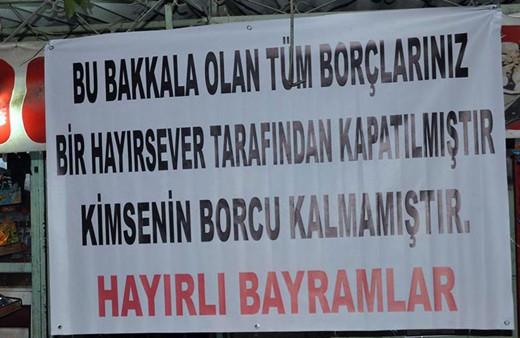 Manisa'da veresiye defterlerini satın alıp dar gelirliyi sevindiren vatandaş