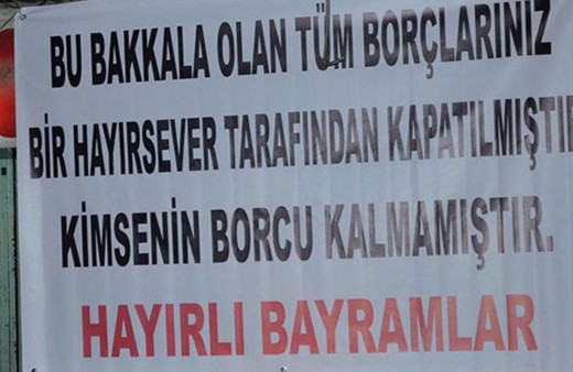 Veresiye defterlerini satın alıp bayram öncesi dar gelirliyi sevindirdi