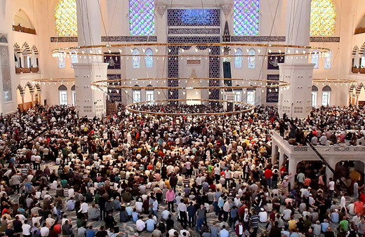 Büyük Çamlıca Camii'nde ilk bayram namazını Ali Erbaş kıldırdı