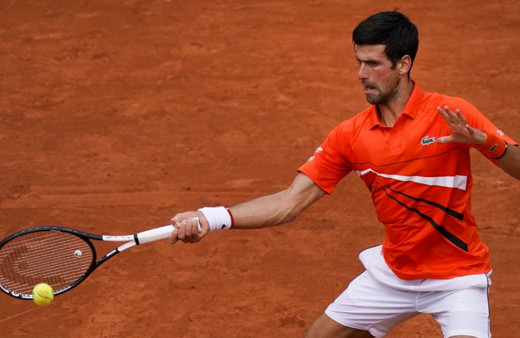 Sırp Novak Djokovic ve Rumen Simona Halep çeyrek finale yükseldi