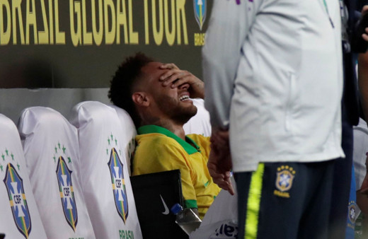 Neymar'ın ayağı kırıldı hıçkıra hıçkıra ağladı