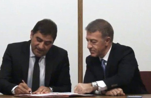 Trabzonspor'da Ünal Karaman imzayı attı