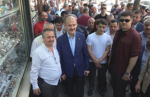 Süleyman Soylu Gaziosmanpaşa'da esnafı ziyaret etti 