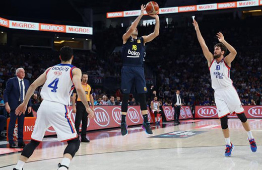 Fenerbahçe hızlı başladı Anadolu Efes'i devirdi