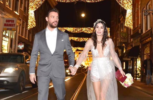 Boşanıyorlardı Sinan Akçıl'ın romantik yorumu ne anlama geliyor!