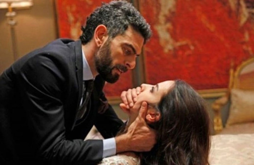 "Lütfen diziyi bitirin, babam anneme aynısını yapamasın!" demişti! O dizi "Sen Anlat Karadeniz" çıktı