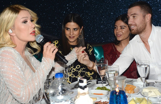 Acun'u madara eden Seda Sayan'a Oğulcan Engin'den gönderme