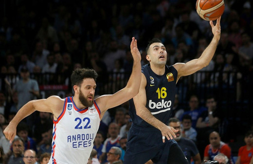 Fenerbahçeli Sloukas'ın babası vefat etti! Acı haberi soyunma odasında aldı