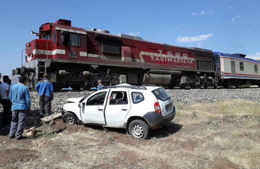 Elazığ'da tren kazası 1 ölü 2 yaralı