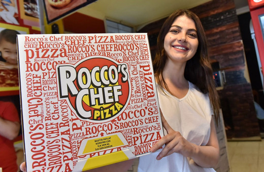 Pizzaya tüküren kuryeyi görüp üretti şimdi ABD ve Avrupa sipariş kuyruğunda