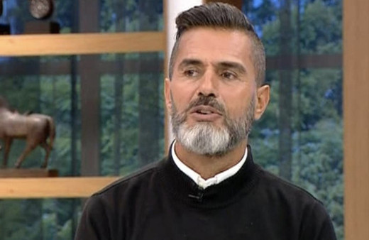 Yaşar Alptekin kaç yaşından kaç kere evlendi ilk evliliği