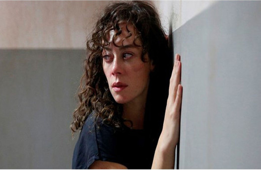 Demet Evgar'ın yeni tarzı olay oldu! Sosyal medyayı ikiye böldü!